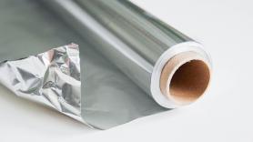 Adiós al papel de aluminio de toda la vida: los chefs profesionales lo sustituyen por este accesorio de moda en 2026 que resulta mucho más práctico