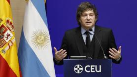 Milei ironiza en España con las "manos porosas" de Zapatero, pero no nos cuenta el chiste de Adorni