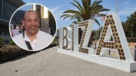 Juan José Bonnín, 59 años, profesor de instituto en Ibiza: "Tengo plaza de funcionario, comparto piso y pago 400 euros por habitación"