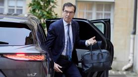 El ministro de Trabajo de Francia viajará a España para saber cómo se adapta al calor: "Madrid sigue funcionando con 40 grados"