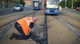 La ola de calor derrite semáforos, vías y carreteras y provoca el caos en Alemania, Bélgica o Francia: "Más de 100 trenes cancelados al día"