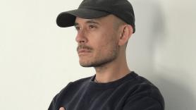Jeremy Atherton Lin, autor de 'Gay Bar': "Hay que seguir celebrando el Orgullo porque siempre hay personas que van a ser utilizadas como chivos expiatorios"