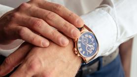 Relojes de 300.000 euros y 2 millones al año para no envejecer: en qué se gasta la fortuna la nueva élite millonaria de la IA