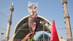 Multitudinario funeral de Jameneí: Irán convierte el adiós a su líder en una demostración de fuerza frente a EEUU e Israel
