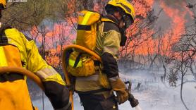 Desalojadas 500 personas por el incendio de Soneja en una jornada crítica con varios fuegos activos en España