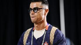 Cristiano llega al estadio para el partido contra España y la cámara capta el gesto que hace con las manos