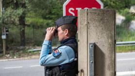 Cazan a un conductor a 160 kilómetros por hora, da positivo en alcohol y se excusa con la policía diciendo que iba a comprar una hamburguesa para su mujer