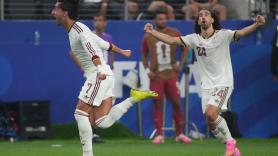 De suplentes a héroes en cinco minutos: Ferran Torres y Mikel Merino fabrican el gol que mete a España en cuartos del Mundial