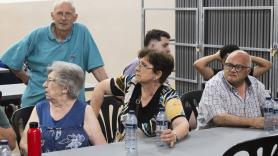 Cuando un pueblo tuvo que marcharse de casa: la cadena de solidaridad que sostuvo a Azuébar durante el incendio