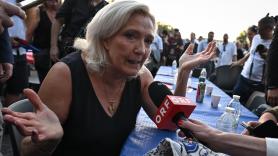 La ultra francesa Le Pen, condenada a tres años de prisión: cumplirá uno en su casa con un dispositivo electrónico