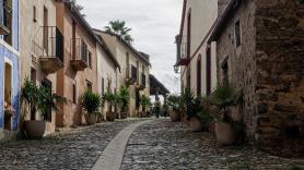 Fernando es el único habitante de un pueblo de Soria y vive con 700 euros al mes: "Para estar triste en la ciudad, prefiero estar feliz aquí"