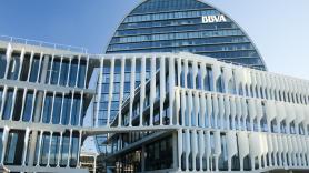 La Audiencia Nacional abre juicio contra BBVA, su expresidente y otras 14 personas por el caso Villarejo