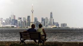 Ni aire acondicionado ni torres de refrigeración: Toronto enfría más de 100 edificios con agua helada del fondo del lago Ontario
