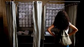 La Junta Electoral Central pide más datos sobre la aplicación de la 'ley de nietos' en el voto exterior y exige motivar en qué provincia se inscribe a los nacionalizados