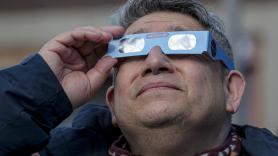 Cuándo es el eclipse solar, dónde verlo o cómo comprar las gafas para contemplarlo: respuestas a las dudas más frecuentes sobre el evento del 12 de agosto
