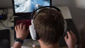 Ni Mario Kart ni FIFA: el nuevo fenómeno que arrasa en los videojuegos es el escondite de toda la vida, con muñecos camuflados hasta en conos de tráfico