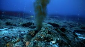 "Ahora tenemos la prueba": Un volcán submarino aparentemente expulsa magma de 4.500 millones de años de antigüedad