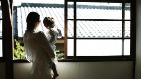 En Japón las familias pobres reducen la comida de sus hijos y apagan el aire acondicionado durante las vacaciones de verano