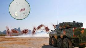 Imágenes satelitales revelan cómo China construyó maquetas a tamaño real de buques de guerra y aviones estadounidenses para perfeccionar sus misiles