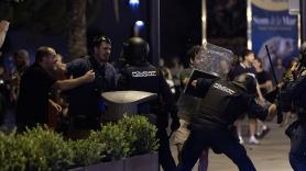 Las imágenes de las cargas policiales en la manifestación contra la masificación turística en Mallorca dan la vuelta al mundo