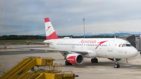 Un hombre entra en un aeropuerto en plena madrugada, se prepara dos cafés, salta la valla y se mete en un avión a dormir: la tripulación le despertó a las 4 de la mañana