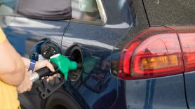 Mónica Marí, responsable de gasolinera: "Mucha gente cree que el combustible más caro es automáticamente mejor, pero no siempre es así"