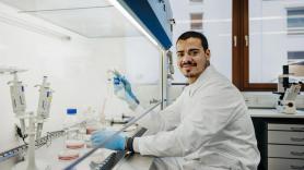 Carlos, graduado en Medicina con 21 años: "Llevo tanto tiempo siendo el más joven que ya me he acostumbrado"