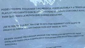 El cartel que cuelga un conductor de Uber en su coche lleva ya dos millones de visitas: "Se me hizo un nudo en la garganta"