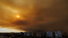 El incendio de Niebla (Huelva) sigue fuera de control, mientras que el de Tírig (Castellón) se estabiliza