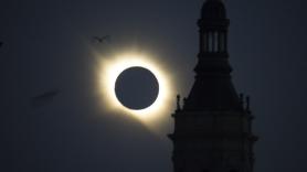 ¿Cómo has vivido el eclipse histórico de este 2026? Participa en la encuesta de El HuffPost