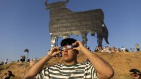 "He sentido nuestra fragilidad ante las fuerzas de la naturaleza": así han vivido millones de personas un eclipse que quedará para siempre en la retina