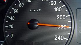 Un expiloto de caza británico rompe el récord de velocidad punta en un coche de hidrógeno: 654 kilómetros por hora