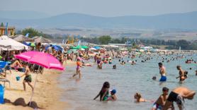Por qué el calentamiento récord de los mares que rodean a España es la ola de calor más preocupante del verano