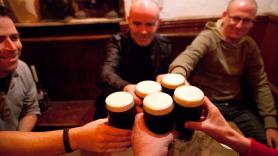 Un grupo de turistas se fue sin pagar la cuenta de un pub de Irlanda hace más de una década y ahora han saldado su deuda: "Perdonad que haya tardado tanto"