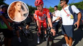 La Vuelta pone límites a la influencer Erola Jons tras la polémica con Pogacar: no podrá acercarse a los ciclistas sin permiso