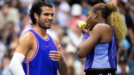 Pelazo, nuevo 'look' inspirado en la NBA y buenas migas con Serena Williams: Carlos Alcaraz vuelve a las pistas levantando pasiones