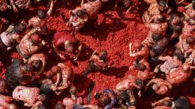 Los mejores momentos de la Tomatina 2026: ríos de tomate tiñen de rojo las calles de Buñol