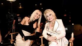 Miley Cyrus revela cuál fue la última conversación que tuvo con Dolly Parton