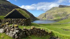 El enigma de las islas Feroe que los arqueólogos quieren descifrar: encuentran unas misteriosas runas todavía sin descifrar en una capilla medieval