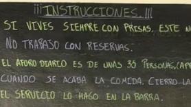 El cartel de la entrada de un bar arrasa por las instrucciones que da a sus clientes: "Si vives con prisas, este no es tu local"