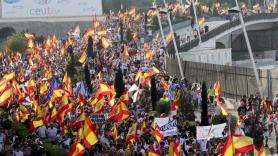 Miles de personas salen a la calle en apoyo a Ceuta: las protestas se extienden por toda España y ya hay los primeros altercados