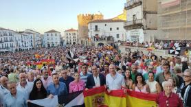 Guardiola, Azcón y Mañueco van a las manifestaciones en apoyo a Ceuta, mientras se niegan a acoger menores migrantes