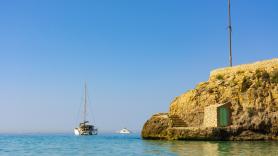 125 euros por dos hamacas: una cala de Mallorca lleva el turismo de lujo al extremo