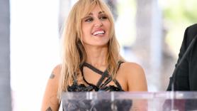 Miley Cyrus se quita su apellido y su padre Billy Ray Cyrus responde tras años de distanciamiento: "La familia significa más que nunca"