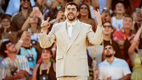 Bad Bunny gana su primer Emmy gracias a su espectáculo de medio tiempo del Super Bowl
