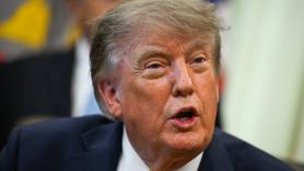 El misterio del pelo de Trump: revuelo tras unas fotos en las que ahora parece ser castaño