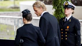 Marius Borg, de nuevo uno más de la familia en el funeral de Harald de Noruega