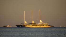 El mayor velero del mundo hará escala este otoño en Menorca, Málaga y Cádiz: 110 pasajeros, 54 suites y desde 16.500 euros por tres noches