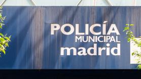 Entrega en una comisaría de Madrid un misil de la Guerra Civil que su padre tenía guardado en un armario desde hacía años