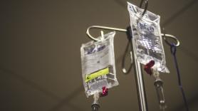La historia de una mujer en Reino Unido que recibió quimioterapia durante 11 años por un cáncer que nunca tuvo